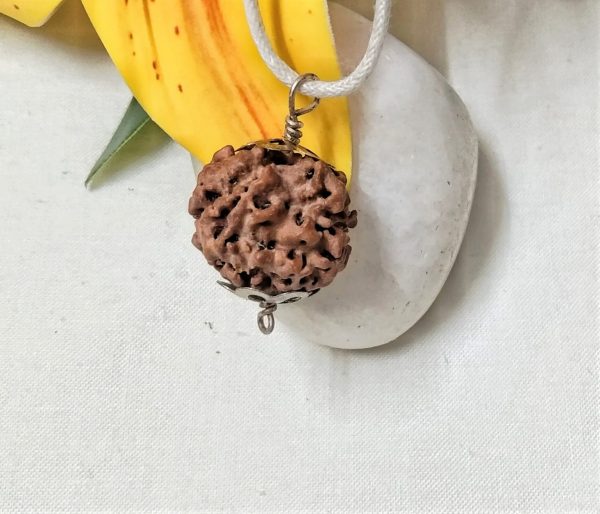 2 mukhi pic