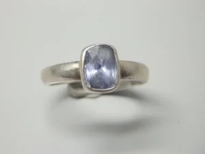 Blue Sapphire (Neelam)