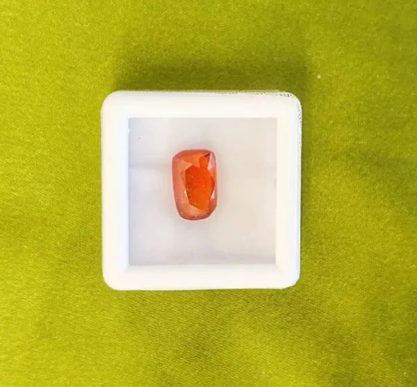 Hessonite (Gomedh)
