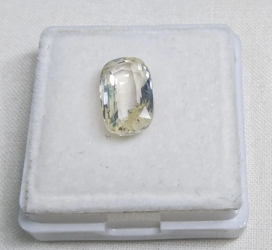 Yellow Sapphire (Pukhraj)